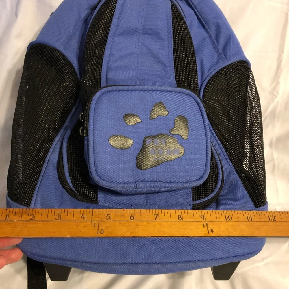 Pet Gear rolling travel tote/backpack for small animals Excellent condition